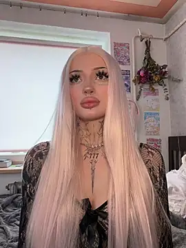 madelinexx online show from June 18, 2026, 1:16 pm