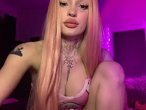 madelinexx online show from March 12, 2025, 8:09 pm