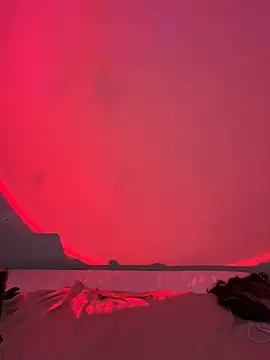 madelinexx online show from November 5, 2025, 7:50 pm