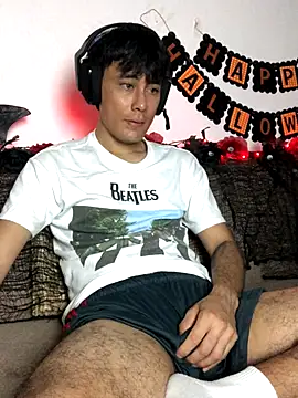 Huge latin cock online show from October 18, 2025, 11:07 pm