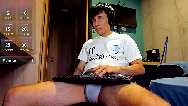 Huge latin cock online show from June 26, 2026, 12:16 am