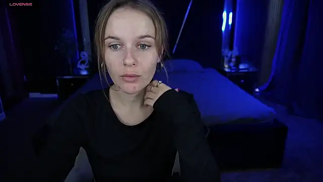 MaribelRiverr  online show from September 20, 2025, 5:34 am