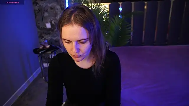 MaribelRiverr  online show from November 3, 2025, 6:40 am