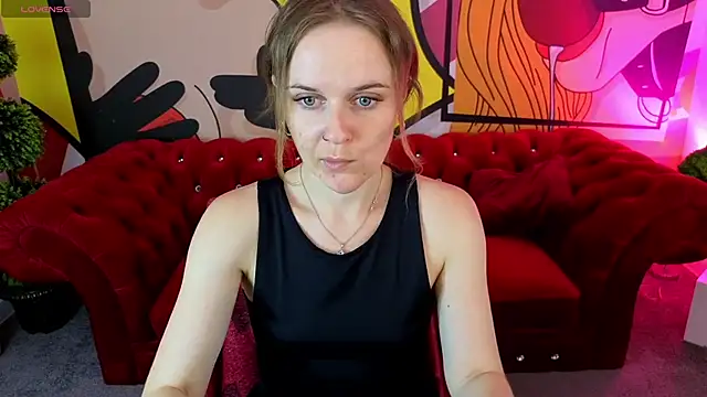 MaribelRiverr  online show from June 9, 2026, 5:19 am