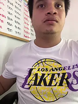 Snapshot of ahntony__69 chatting on February 3, 2026, 8:41 am ahntony 69 online show from February 3, 2026, 8:41 am