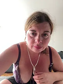 Lombada online show from November 10, 2025, 1:27 pm