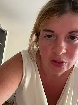 Snapshot of Lombada chatting on July 12, 2026, 2:29 pm Lombada online show from July 12, 2026, 2:29 pm