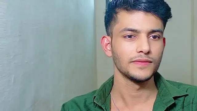 kingkartik7 online show from December 3, 2025, 9:31 am