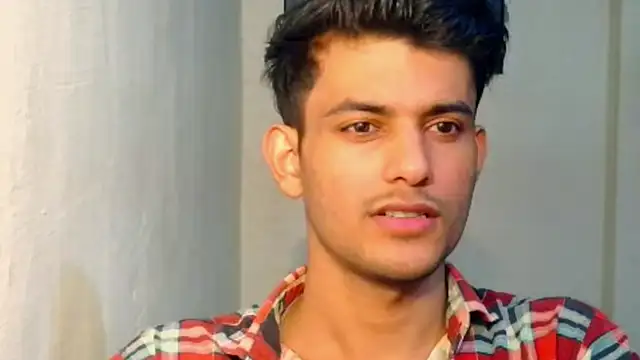 kingkartik7 online show from October 2, 2025, 4:54 pm