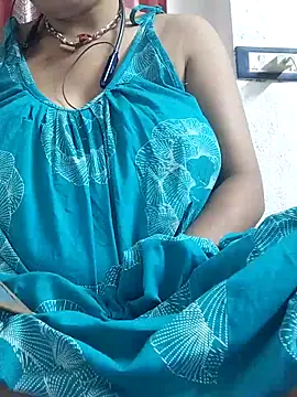 miss-Riy online show from May 8, 2026, 5:17 pm
