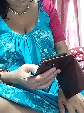 miss-Riy online show from June 19, 2026, 5:02 am
