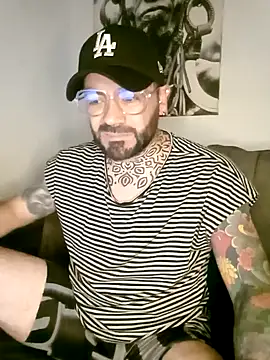 Snapshot of Samuel-334 chatting on December 5, 2024, 2:37 am Samuel-334 online show from December 5, 2024, 2:37 am