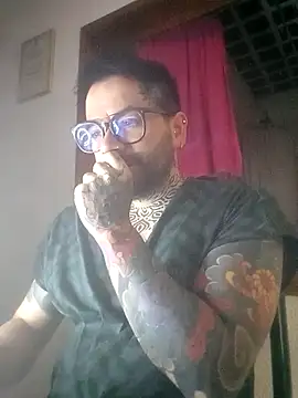 Snapshot of Samuel-334 chatting on January 8, 2026, 12:44 pm Samuel-334 online show from January 8, 2026, 12:44 pm