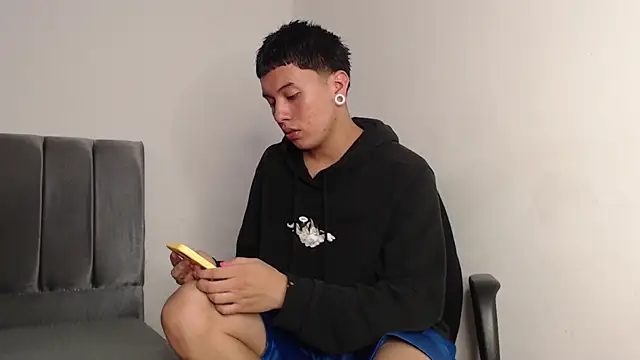 alex-lover online show from September 18, 2025, 1:41 am