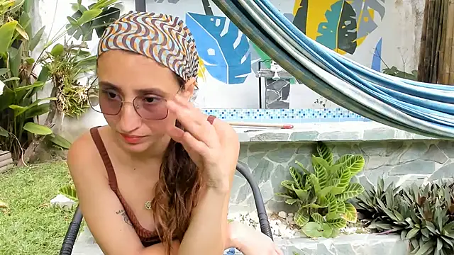 RachelJones  online show from July 14, 2026, 5:19 pm
