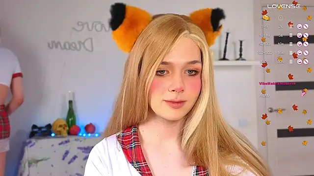  yourFoxy  online show from October 31, 2025, 3:30 pm