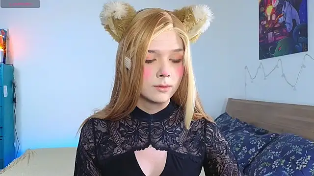  yourFoxy  online show from September 19, 2025, 1:04 pm