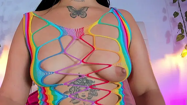 Isabella Flowers online show from November 27, 2025, 10:54 pm