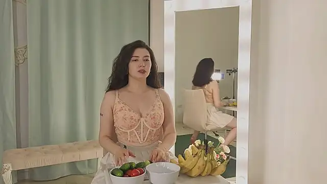 Julietta Romanis online show from July 11, 2026, 9:37 pm