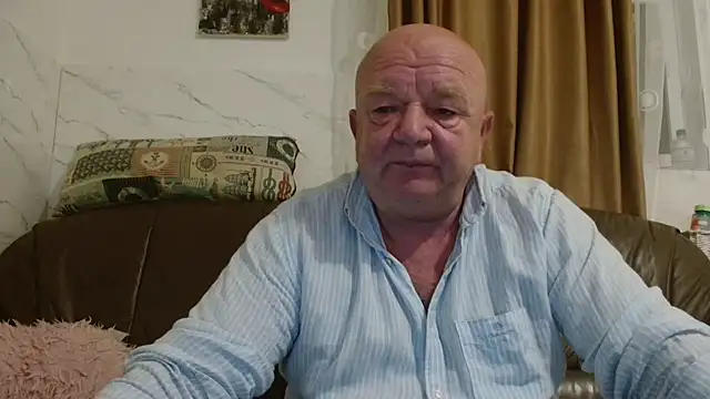 fullballs6 online show from November 12, 2025, 3:10 am