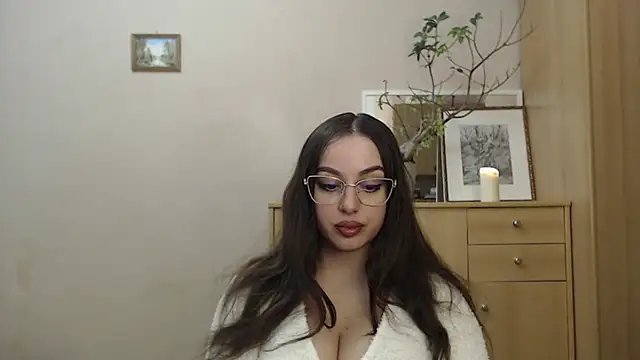 courtneyPerfect online show from March 2, 2025, 3:19 pm