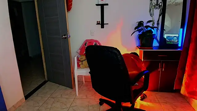 TinnaDawsom online show from October 9, 2025, 12:11 am