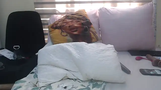 Foxybrownxx1 online show from July 14, 2026, 10:21 am