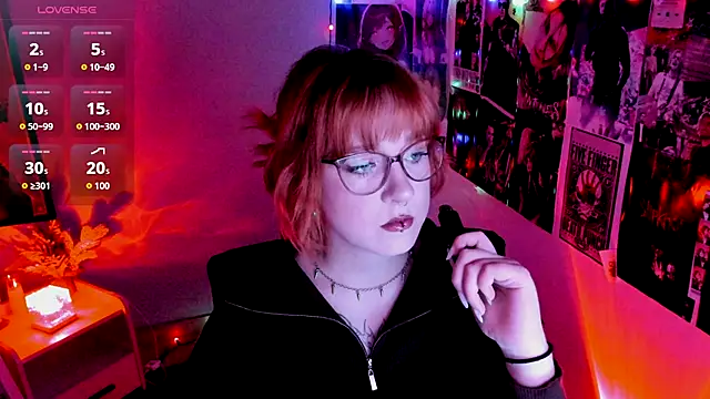 Rudy 02 online show from September 12, 2025, 9:47 pm