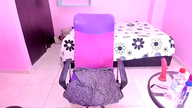 mommy whore slut online show from October 15, 2025, 12:13 pm