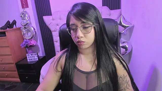 Sexy cristall  online show from May 5, 2026, 8:23 pm