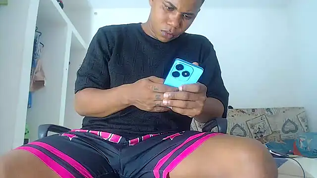 liam igor online show from October 6, 2025, 3:57 pm