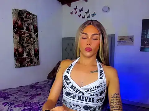 Ambarhilton online show from September 29, 2025, 2:44 pm