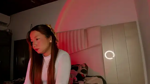 queen angelique online show from November 25, 2025, 2:01 am