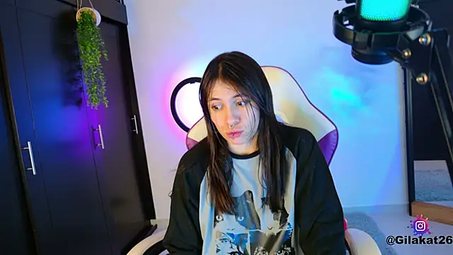 GilaKat online show from November 16, 2025, 7:46 am