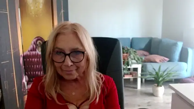 sofia xkiss online show from October 2, 2025, 1:47 pm