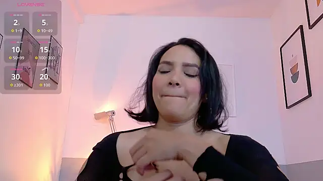 Sluttyandmature online show from June 14, 2026, 6:53 pm