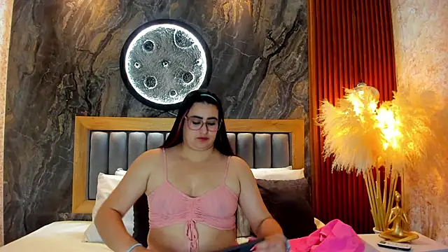 BellaPeers  online show from December 15, 2025, 12:11 pm