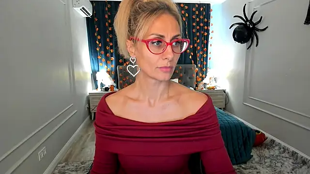 MuseOfStage online show from October 24, 2025, 12:26 pm