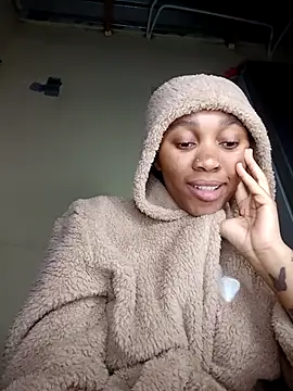 Shria107 online show from October 13, 2025, 10:10 pm