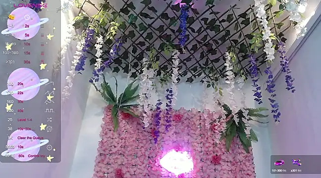 BLONDE SEXYHOT online show from March 21, 2025, 1:02 am