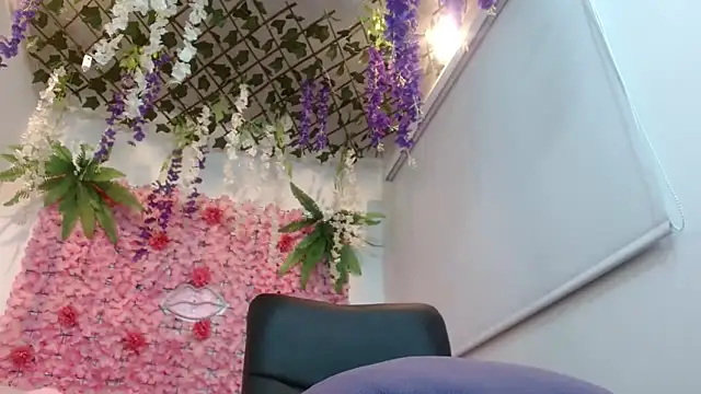 BLONDE SEXYHOT online show from October 26, 2025, 11:49 pm