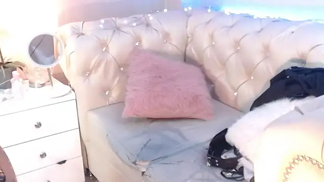 Barbie Fox online show from July 30, 2026, 12:54 am