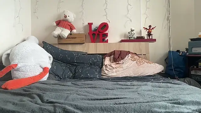 LinelikeOverseer online show from March 8, 2026, 11:13 am