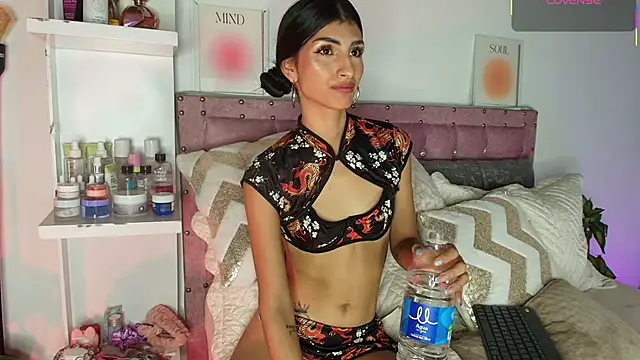 April Scarlett online show from October 4, 2025, 11:50 pm