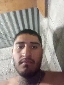 Snapshot of Monche1909 chatting on February 3, 2026, 1:05 am Monche1909 online show from February 3, 2026, 1:05 am
