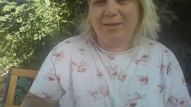 IvannaMystique online show from June 19, 2026, 6:41 am