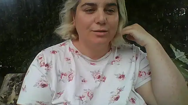 IvannaMystique online show from July 10, 2026, 5:02 pm