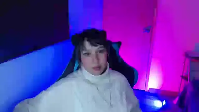 Skarlet Adams28 online show from April 23, 2026, 2:29 am