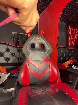 Snapshot of Thyana_LS chatting on October 30, 2025, 1:20 pm Thyana LS online show from October 30, 2025, 1:20 pm