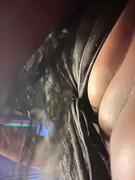 Snapshot of Thyana_LS chatting on December 17, 2025, 1:38 pm Thyana LS online show from December 17, 2025, 1:38 pm